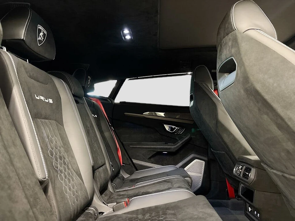 2023 Lamborghini Urus Performante - Image 16 of 31