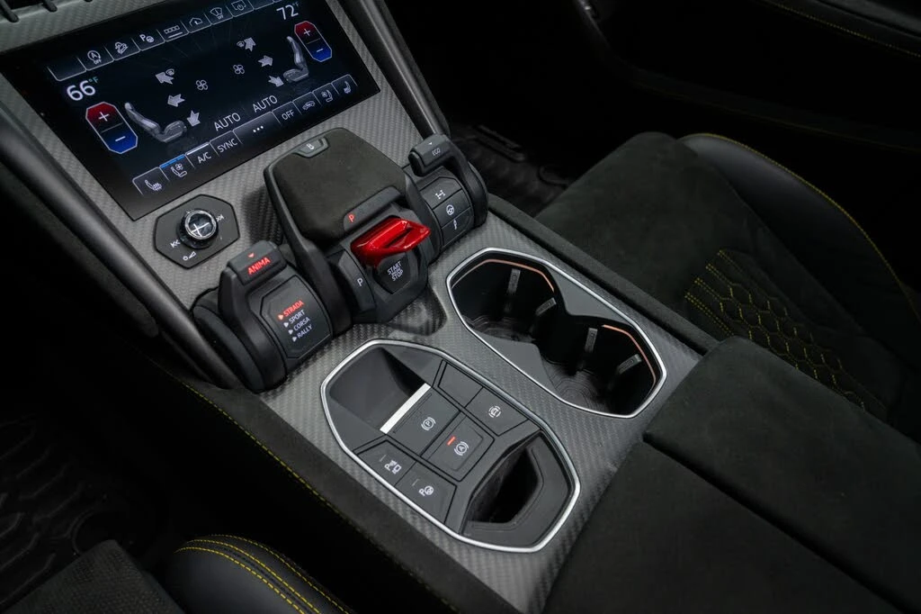 2023 Lamborghini Urus Performante - Image 31 of 31