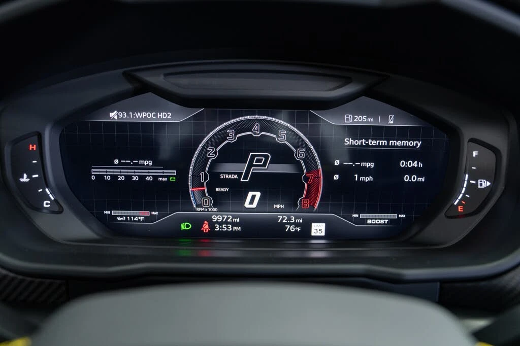 2023 Lamborghini Urus Performante - Image 26 of 31
