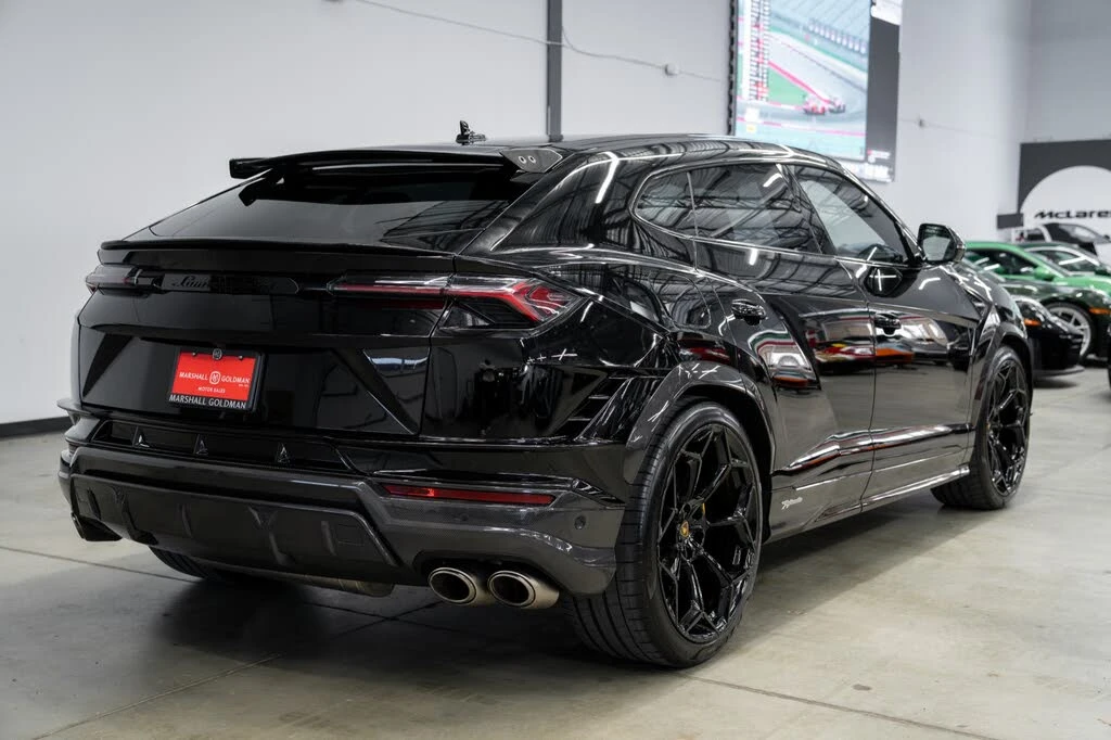 2023 Lamborghini Urus Performante - Image 8 of 31