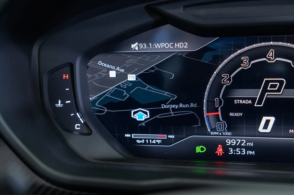 2023 Lamborghini Urus Performante - Image 27 of 31