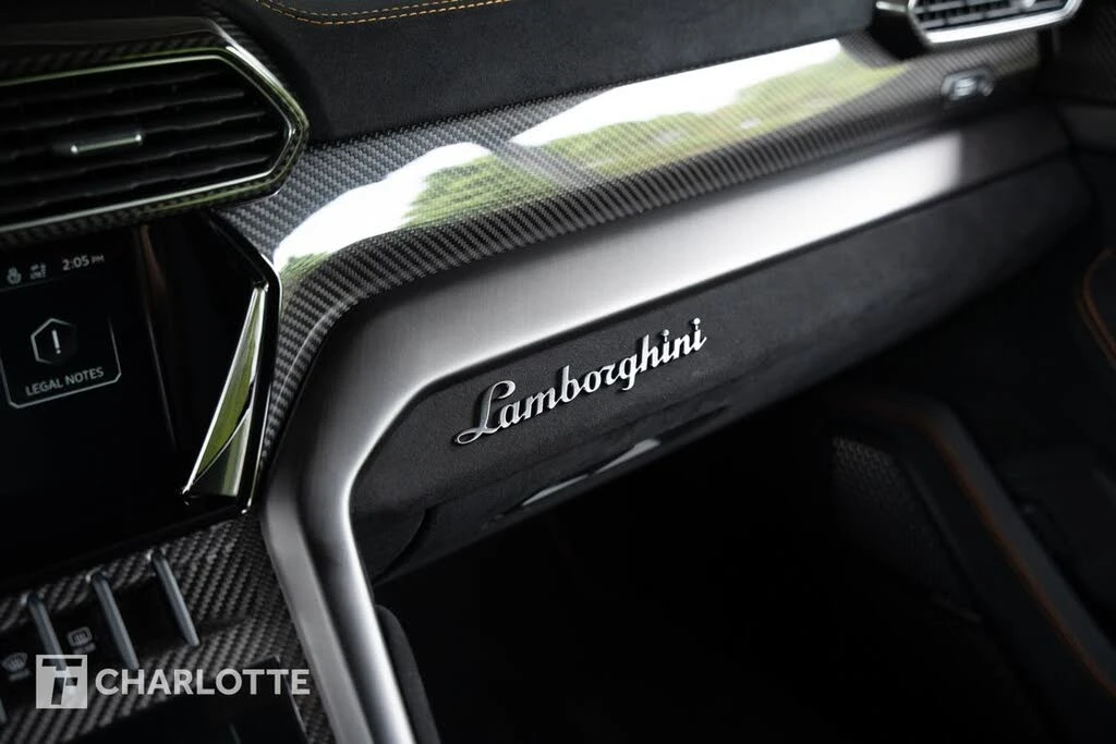 2023 Lamborghini Urus Performante - Image 30 of 31