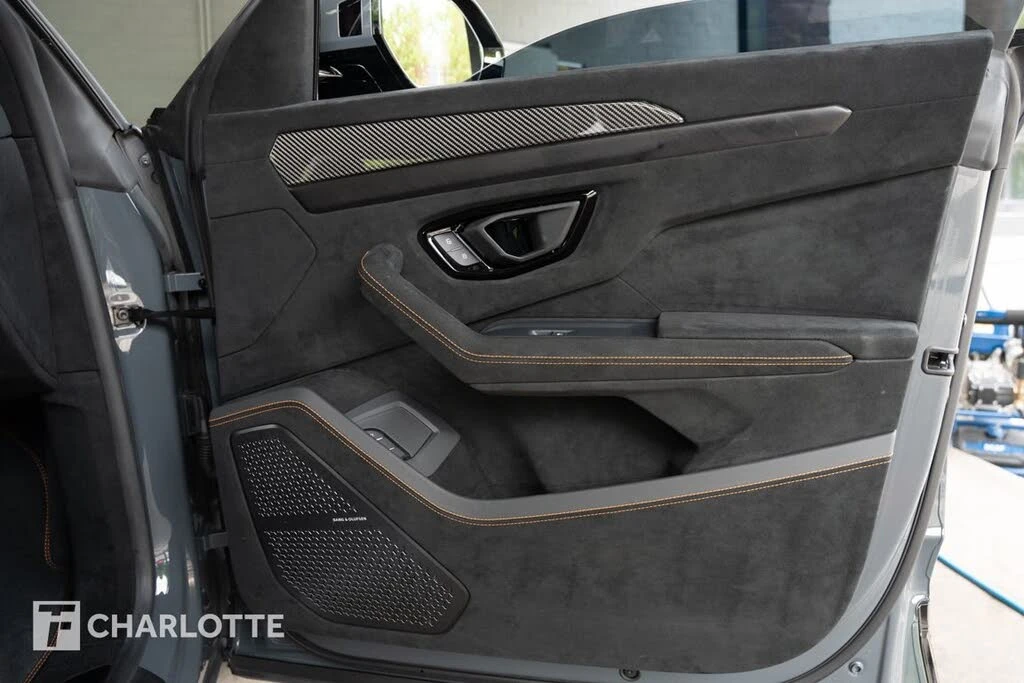 2023 Lamborghini Urus Performante - Image 31 of 31