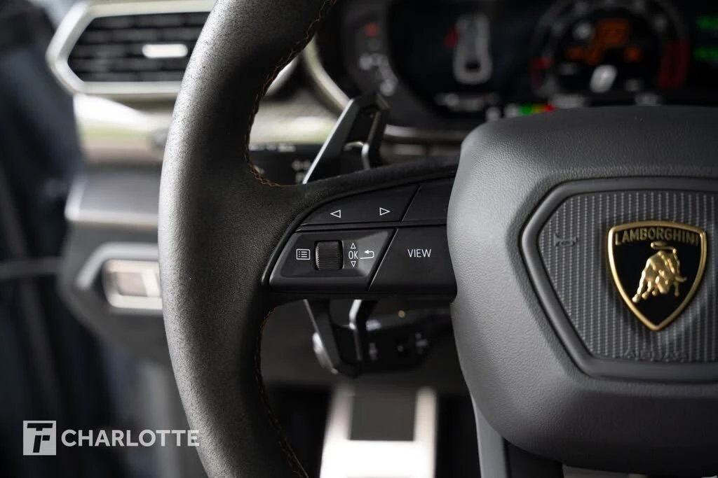 2023 Lamborghini Urus Performante - Image 26 of 31