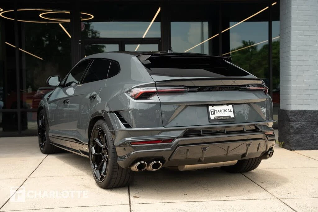 2023 Lamborghini Urus Performante - Image 14 of 31