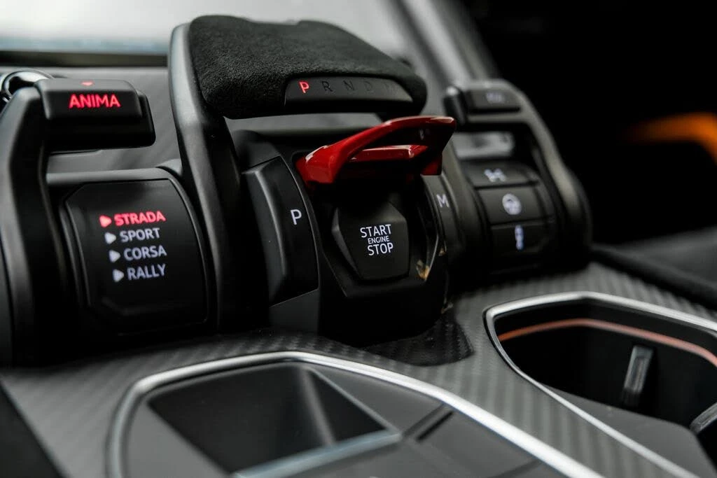 2023 Lamborghini Urus Performante - Image 22 of 31