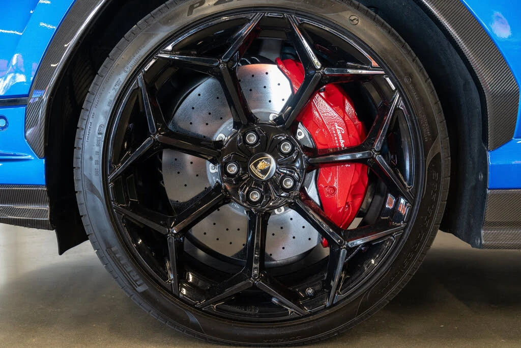 2023 Lamborghini Urus Performante - Image 29 of 31
