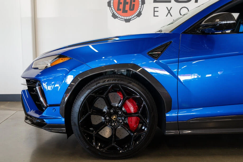 2023 Lamborghini Urus Performante - Image 7 of 31