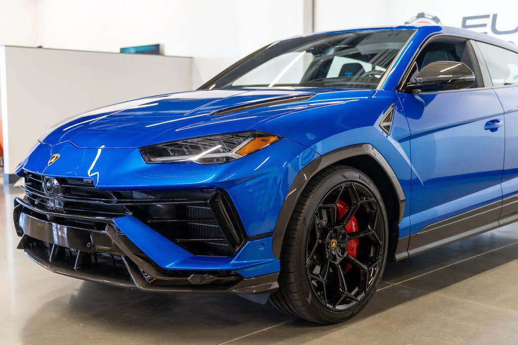 2023 Lamborghini Urus Performante - Image 11 of 31