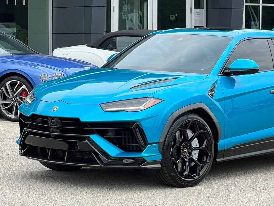 2023 Lamborghini Urus Performante - Image 12 of 31