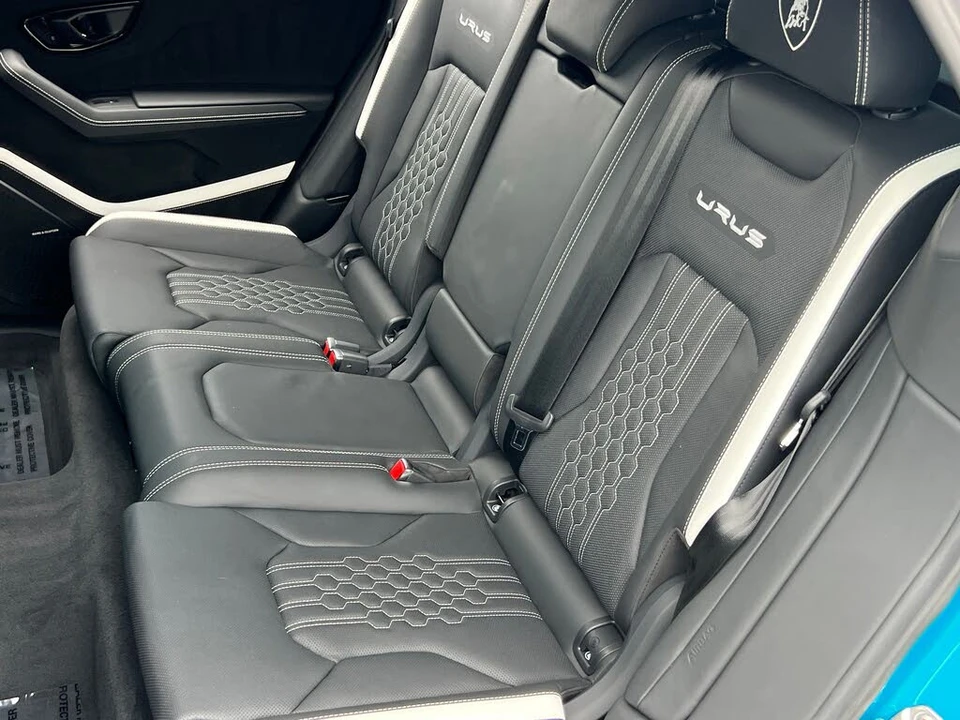 2023 Lamborghini Urus Performante - Image 22 of 31