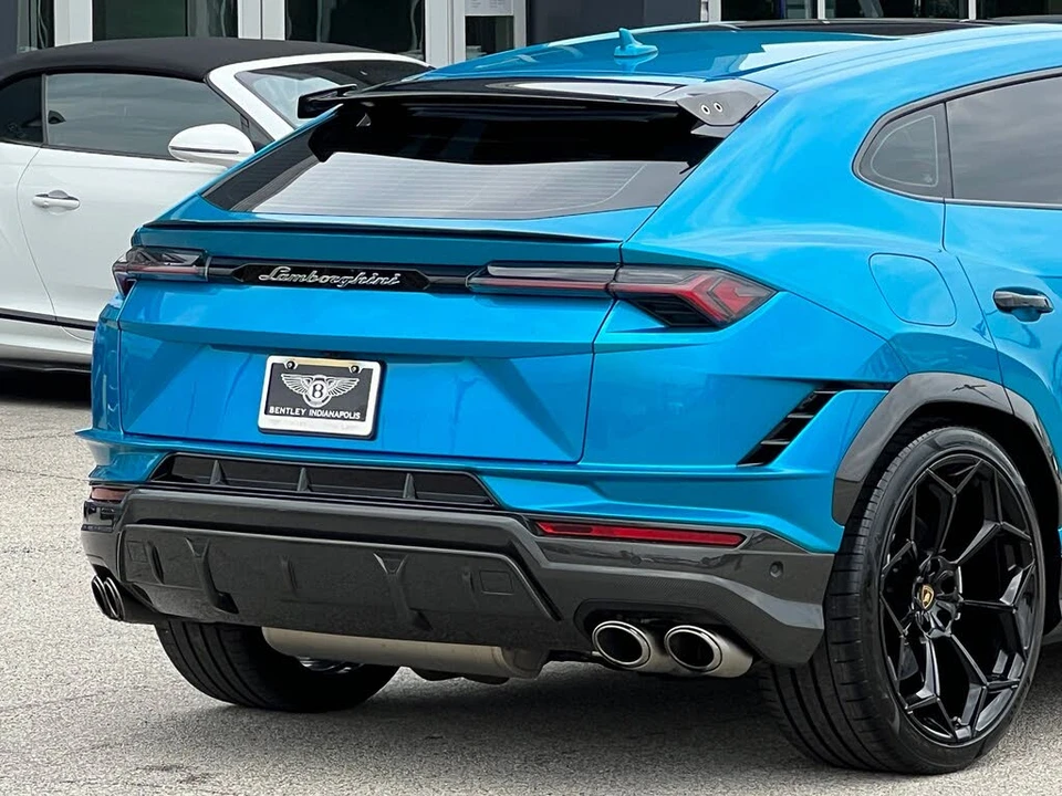2023 Lamborghini Urus Performante - Image 5 of 31