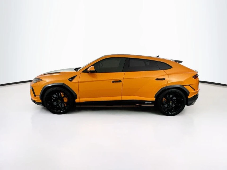 2023 Lamborghini Urus Performante - Image 8 of 31
