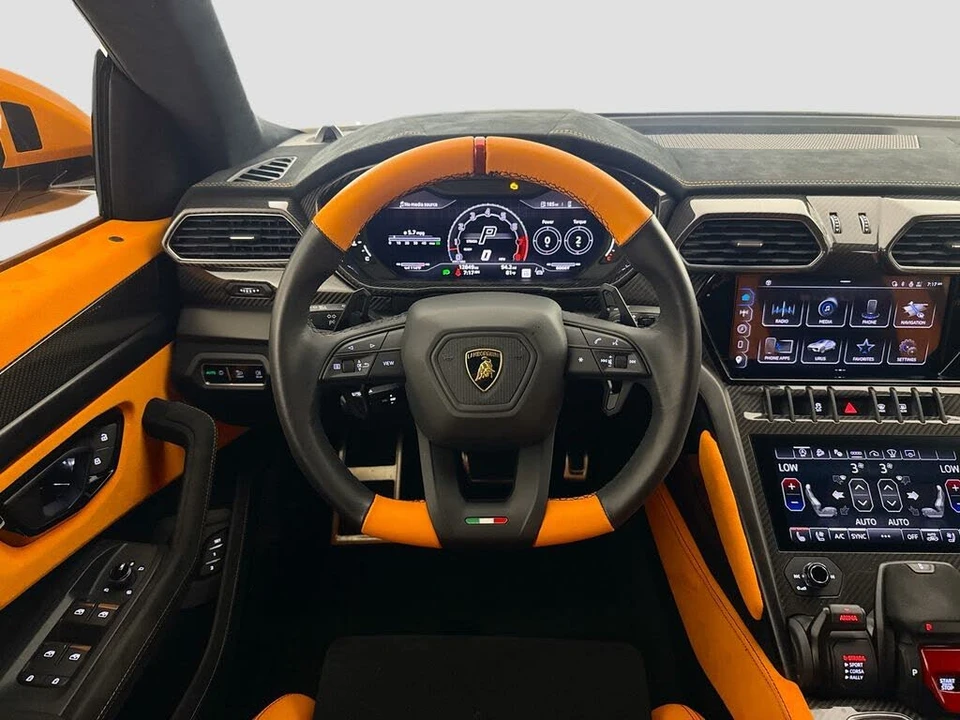 2023 Lamborghini Urus Performante - Image 24 of 31