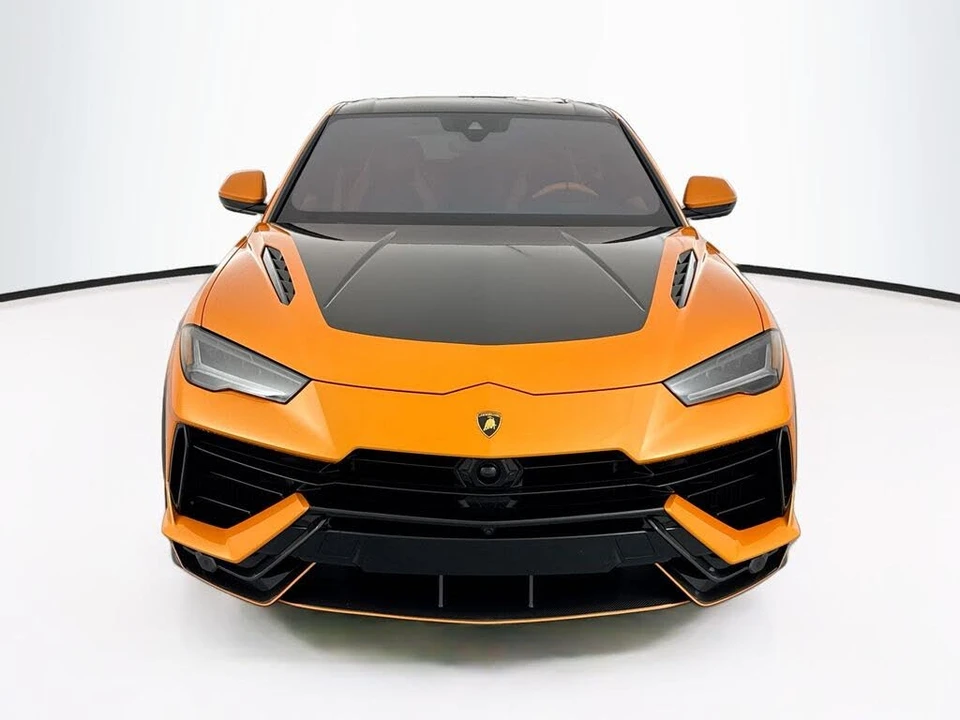 2023 Lamborghini Urus Performante - Image 2 of 31
