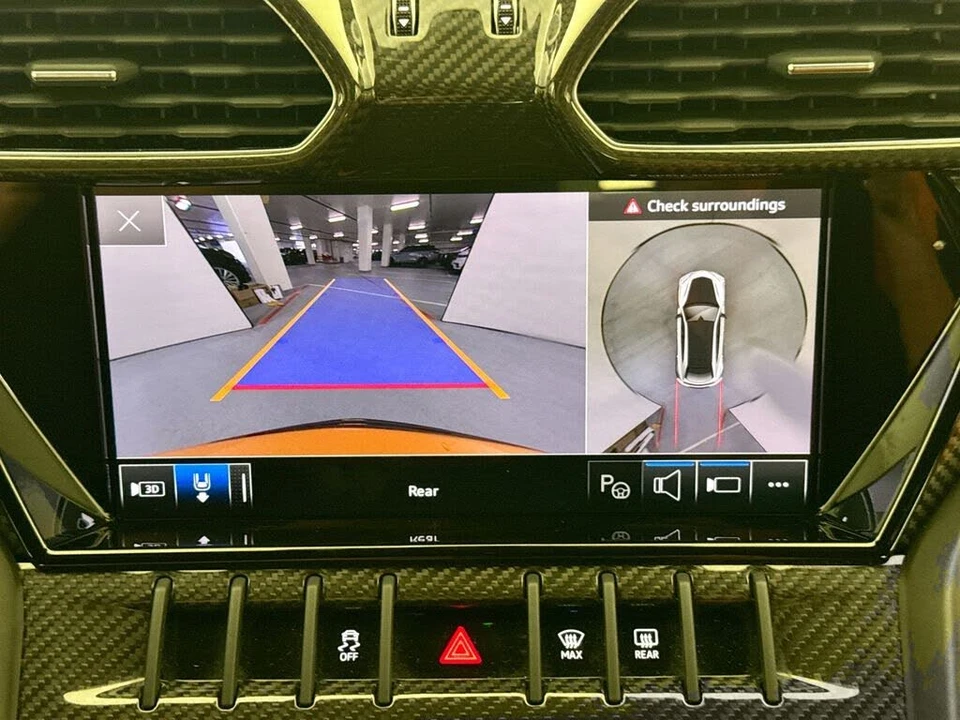 2023 Lamborghini Urus Performante - Image 14 of 31