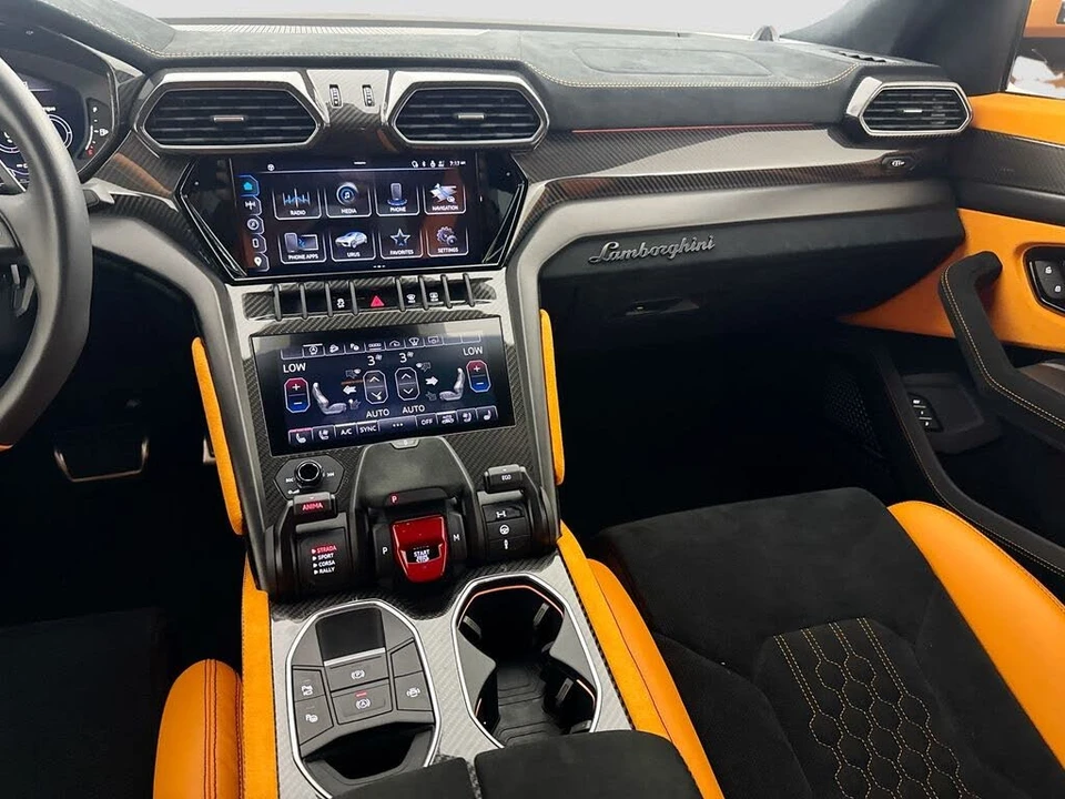 2023 Lamborghini Urus Performante - Image 25 of 31