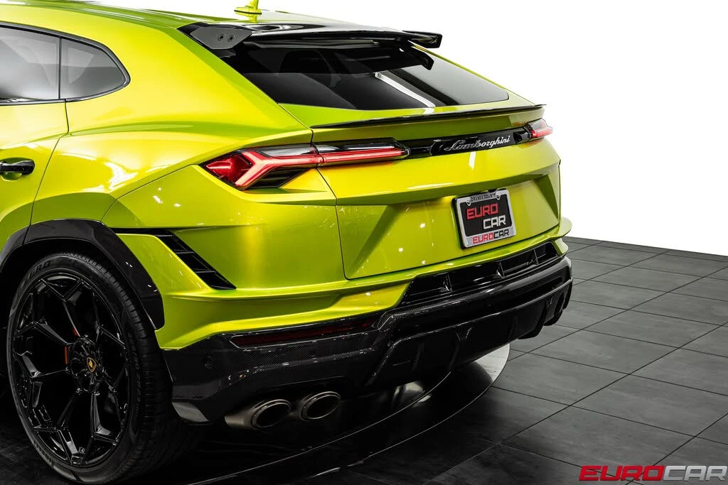 2023 Lamborghini Urus Performante - Image 19 of 31