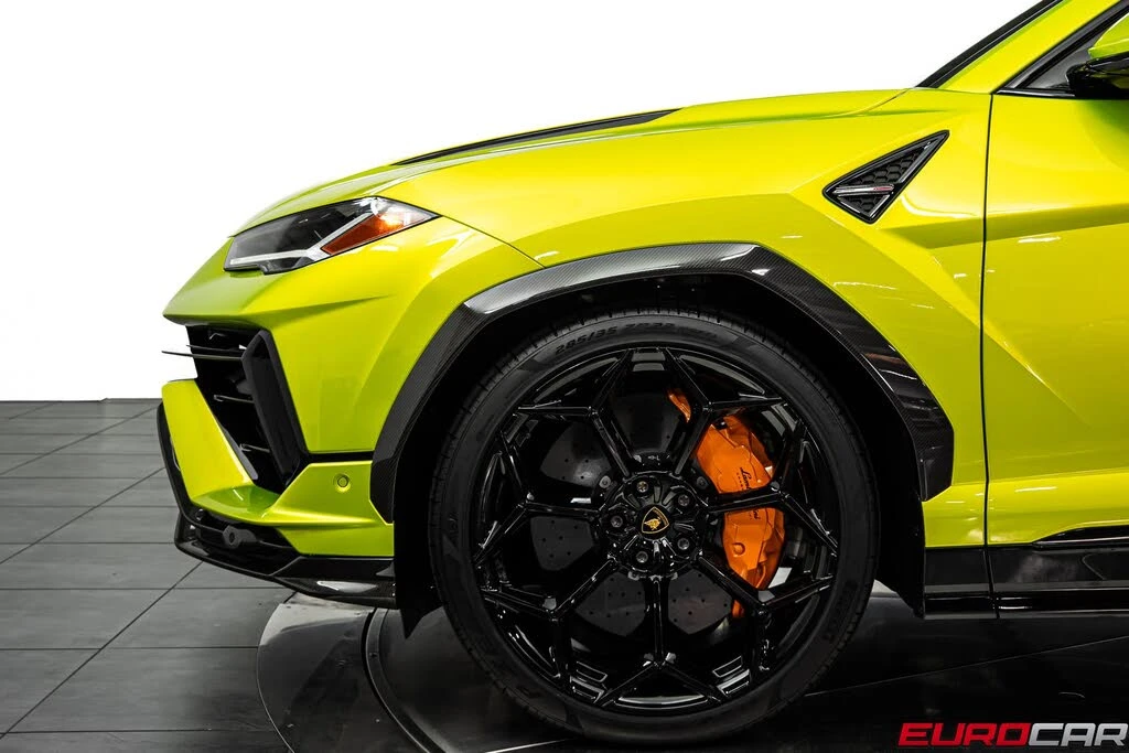 2023 Lamborghini Urus Performante - Image 15 of 31