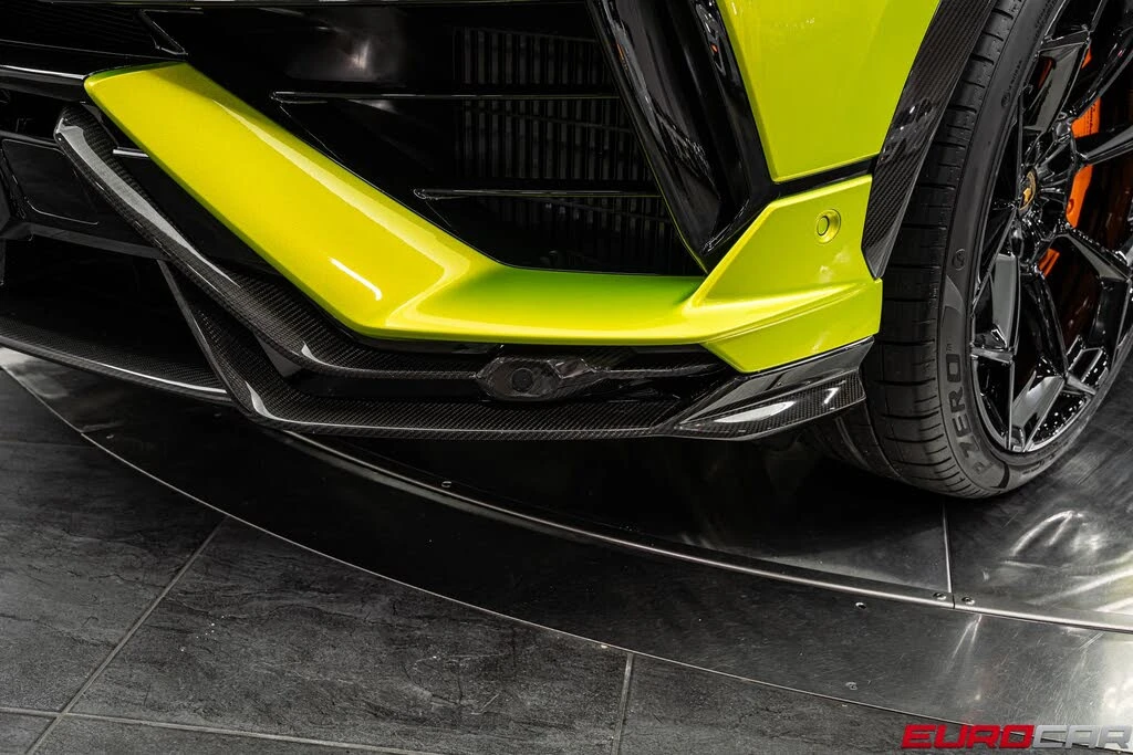2023 Lamborghini Urus Performante - Image 13 of 31