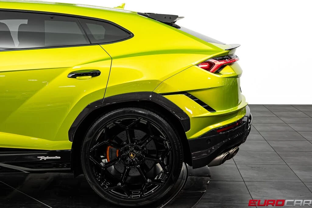 2023 Lamborghini Urus Performante - Image 18 of 31