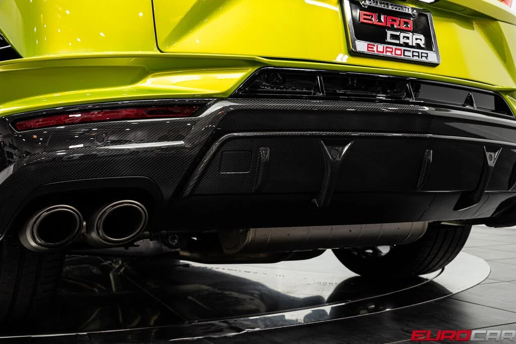 2023 Lamborghini Urus Performante - Image 24 of 31