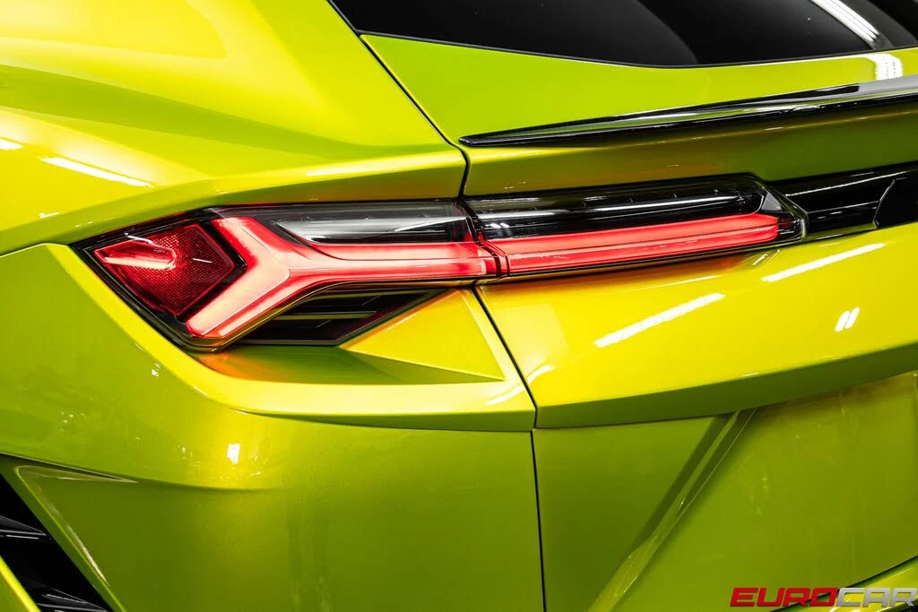 2023 Lamborghini Urus Performante - Image 22 of 31