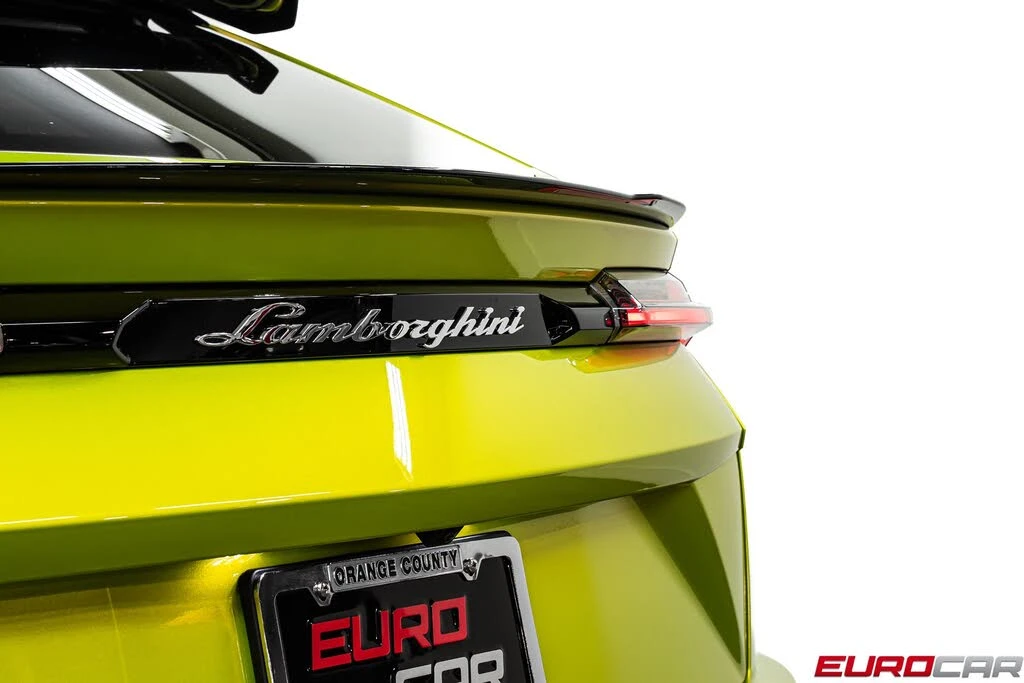 2023 Lamborghini Urus Performante - Image 23 of 31