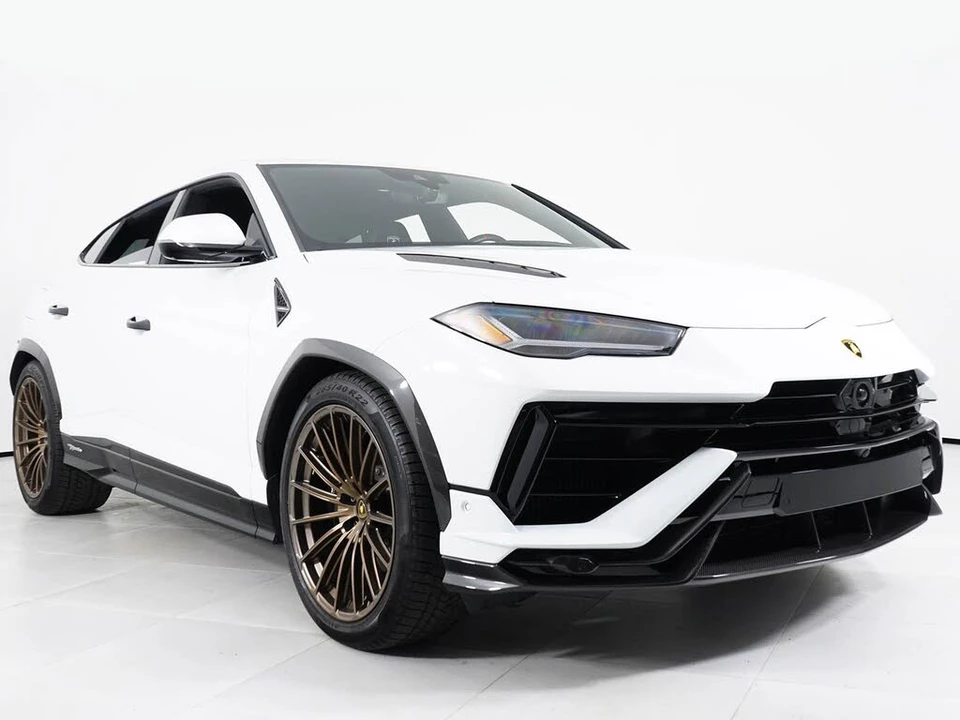 2023 Lamborghini Urus Performante - Image 16 of 31