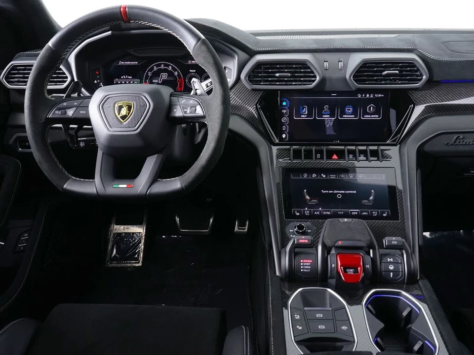 2023 Lamborghini Urus Performante - Image 28 of 31