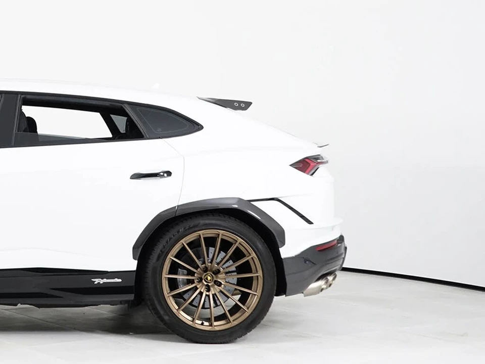 2023 Lamborghini Urus Performante - Image 12 of 31