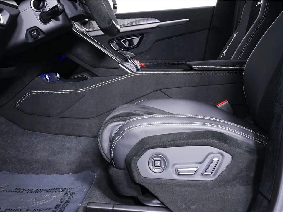 2023 Lamborghini Urus Performante - Image 23 of 31