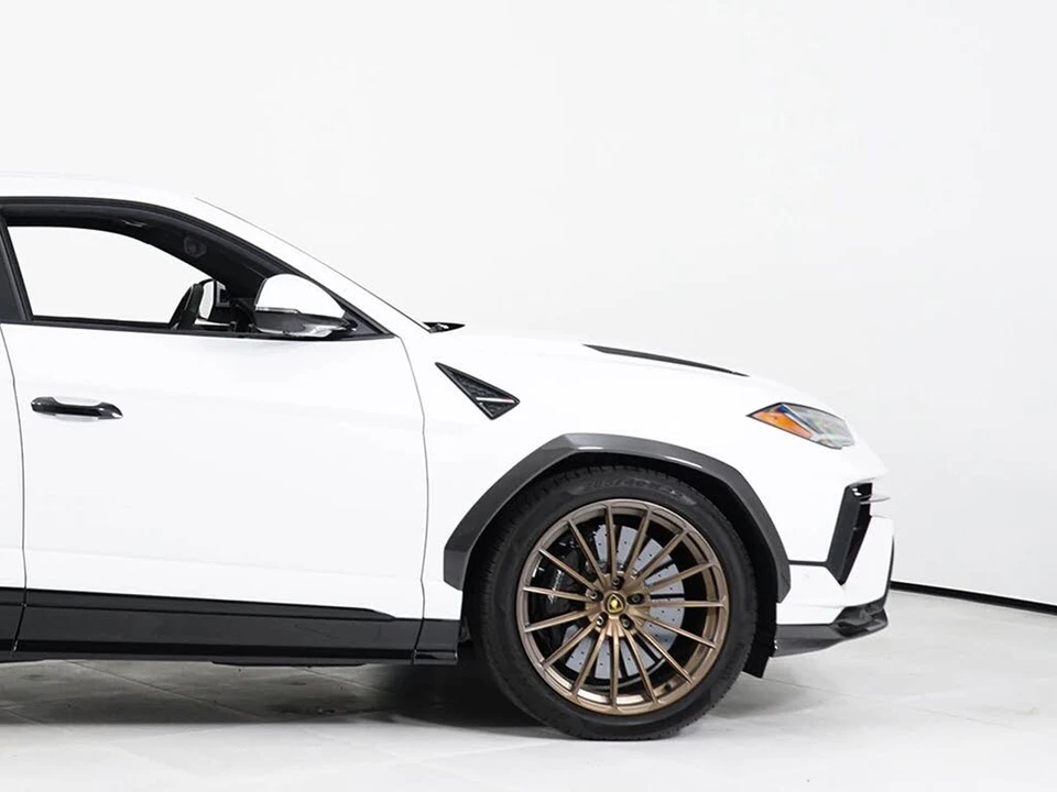 2023 Lamborghini Urus Performante - Image 14 of 31