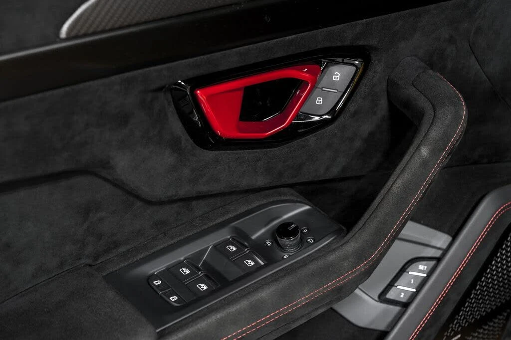2023 Lamborghini Urus Performante - Image 10 of 31