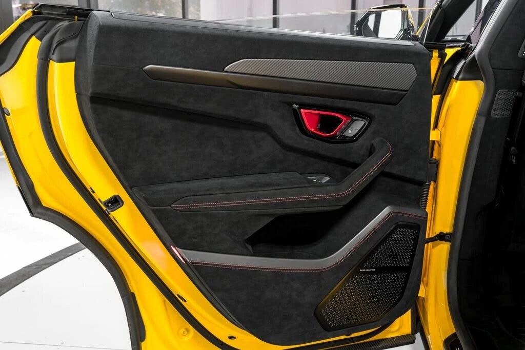 2023 Lamborghini Urus Performante - Image 31 of 31