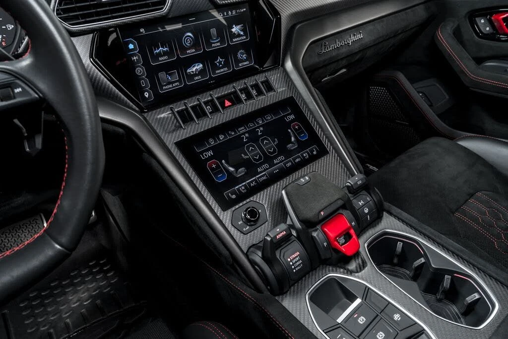 2023 Lamborghini Urus Performante - Image 24 of 31