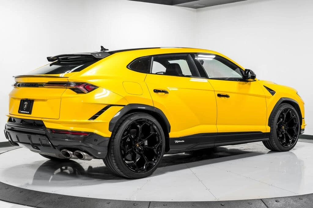 2023 Lamborghini Urus Performante - Image 3 of 31
