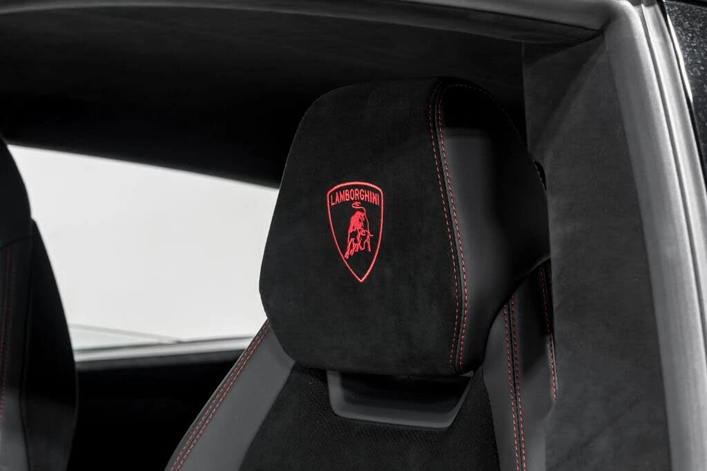 2023 Lamborghini Urus Performante - Image 21 of 31