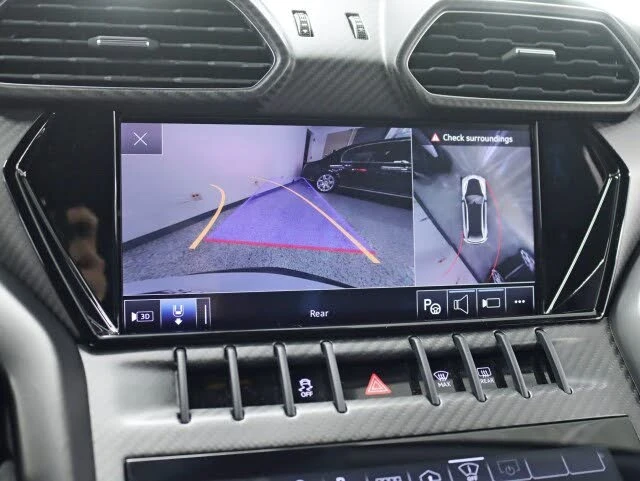 2023 Lamborghini Urus Performante - Image 28 of 31