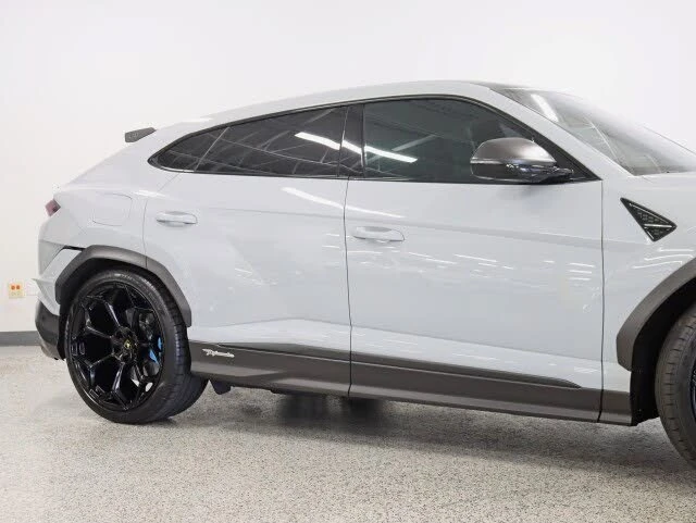 2023 Lamborghini Urus Performante - Image 4 of 31