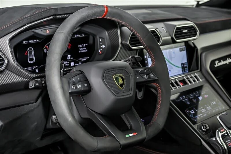 2023 Lamborghini Urus Performante - Image 21 of 31