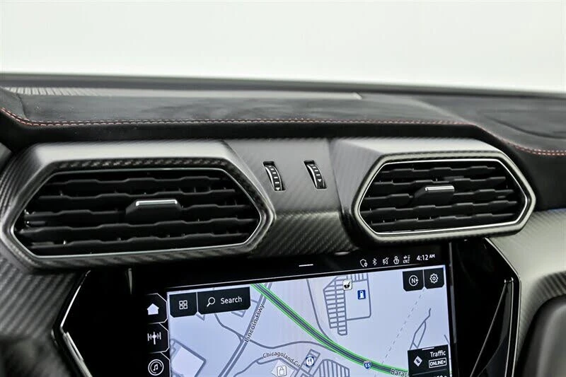 2023 Lamborghini Urus Performante - Image 28 of 31