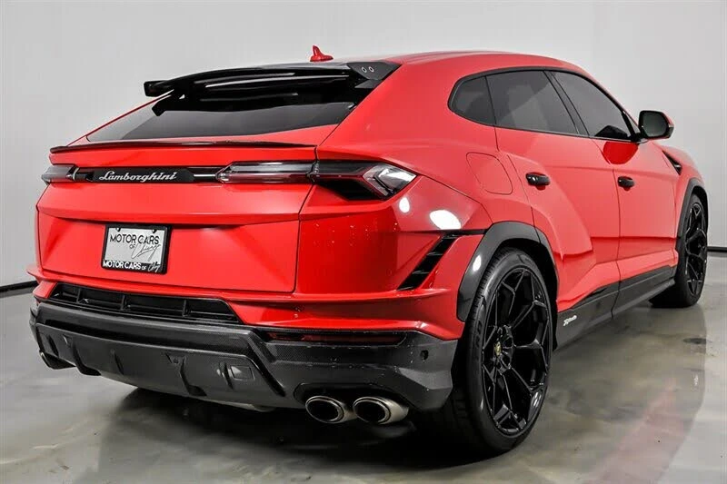 2023 Lamborghini Urus Performante - Image 9 of 31