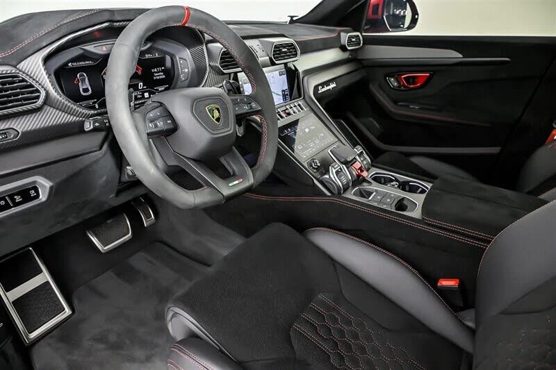 2023 Lamborghini Urus Performante - Image 16 of 31
