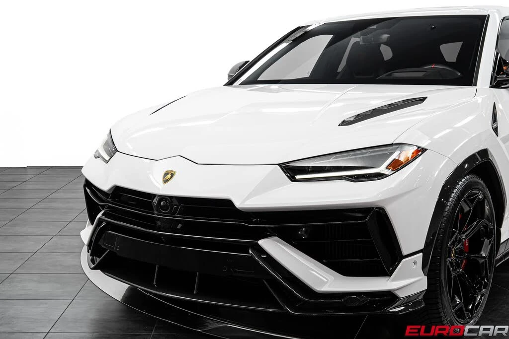 2023 Lamborghini Urus Performante - Image 15 of 31