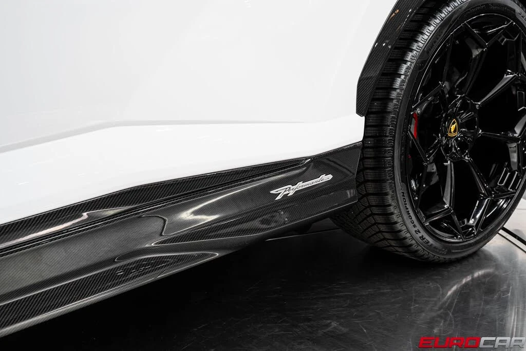 2023 Lamborghini Urus Performante - Image 19 of 31