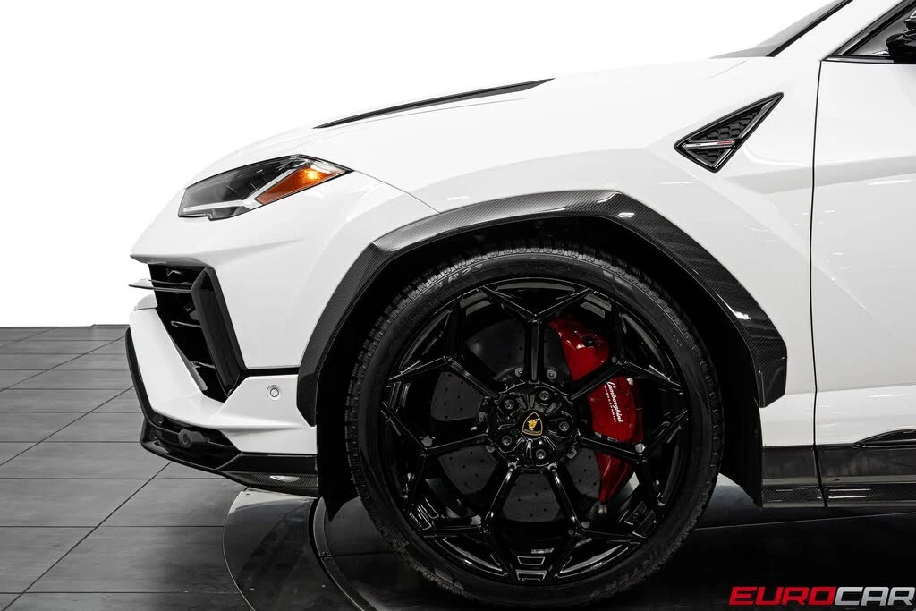 2023 Lamborghini Urus Performante - Image 16 of 31