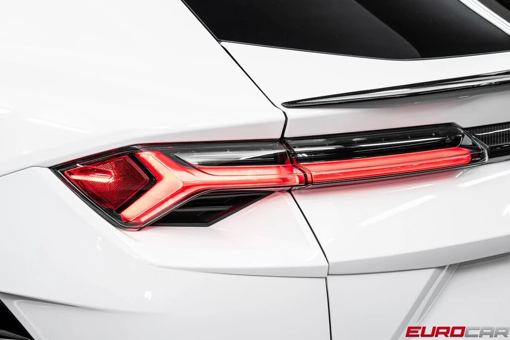 2023 Lamborghini Urus Performante - Image 26 of 31