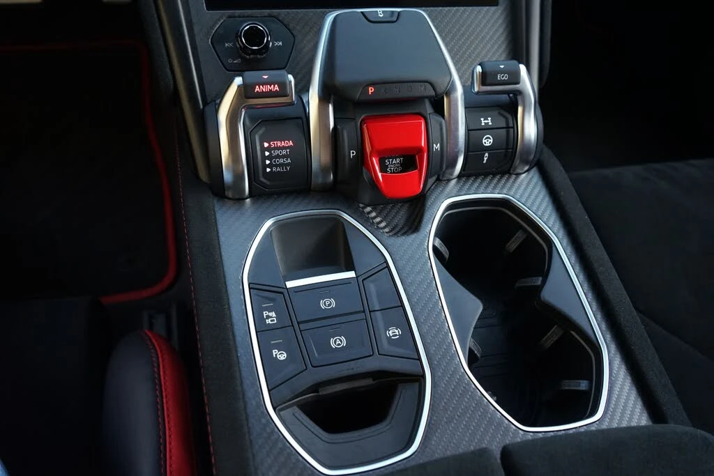 2023 Lamborghini Urus Performante - Image 26 of 31