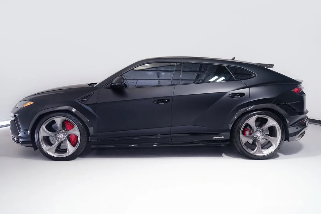 2023 Lamborghini Urus Performante - Image 5 of 31